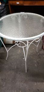 lot 42 image: Glass Top Circle Patio Table
