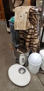 lot 109 image: Bathroom Towel Racks, Shower Curtain, Cushioned Rugs, Window Curtain, Plastic Storage Bin and Trash Cans