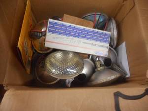 lot 146 image: Vintage assortment of Automotive Lights and Bulbs