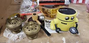 lot 184 image: Robie Robotic Banker, Atomic Clock, Sports Watch, Pair of Vintage Incense Burners and More