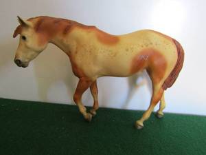 lot 14 image: Breyer INDIAN Pony Paint 11x7