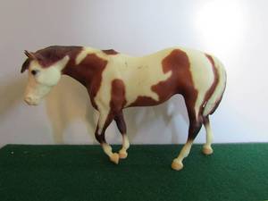 lot 19 image: Breyer paint signed by Stephanie   JAH Edition 1997 11x7