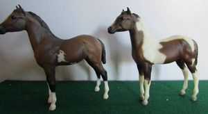 lot 23 image: Breyer Pinto bay 7x6 Light chestnut pinto foal #844 (90s) 7x6