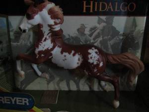 lot 27 image: Breyer Hidalgo #1220 new (box torn) 12x8