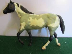 lot 70 image: Breyer Horse Moss Green & white with black face