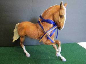 lot 74 image: Peter Stone Whiteala 2004 Stallion Bay with white socks mane & tail