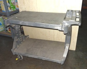 lot 140 image: Utility cart.  1 wheel needs repaired