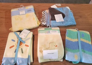 lot 148 image: 5 crib blankets, never used