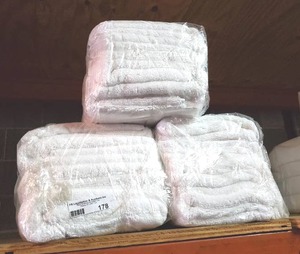 lot 178 image: New 3 packs of white plush bath towels. 12 towels total
