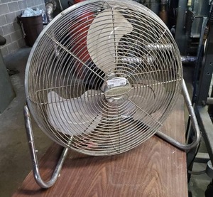 lot 267 image: Lakewood Floor fan