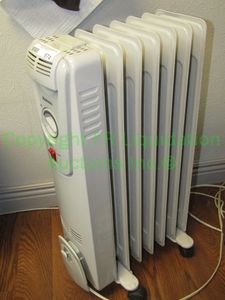 lot 674 image: Holmes HOH3000 space heater