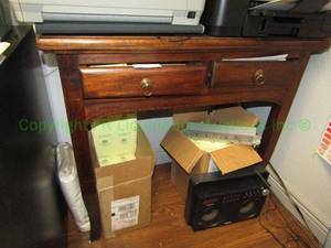 lot 670 image: Solid red maple double drawer accent table, 29 x 32 x 16