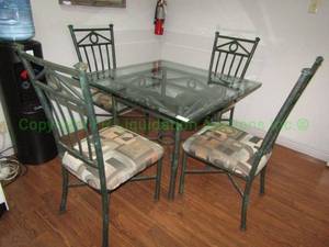 lot 657 image: Kessler Industries wrought iron style 5 piece dining set, Table 29 x 40 x 40