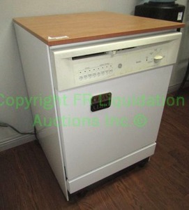 lot 655 image: GE portable dishwasher, 36 x 25 x 27