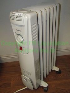 lot 628 image: Holmes HOH3000 space heater