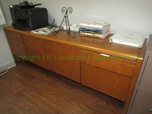 lot 622 image: Rift cut oak veneer credenza, 27 x 75 x 19