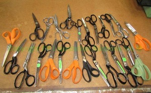 lot 485 image: Commercial shearing scissors including Wiss, Mundial and others