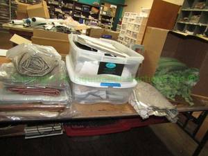 lot 481 image: Assorted fabric samples, remnants as shown