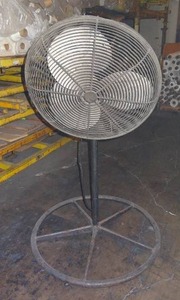 lot 297 image: Industrial shop fan w Dayton motor