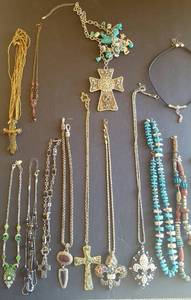 lot 8 image: 14 Pc Necklaces, various styles