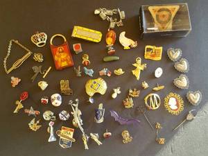 lot 11 image: Generous Quantity of Pins, Tie Tacks, etc. Including Harley Davidson, Boy Scouts. and more.