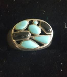 lot 24 image: Black and Turquoise style, Sterling Silver Ring