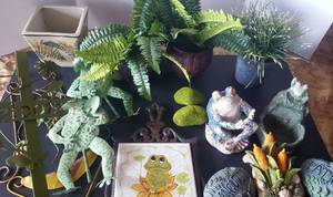 lot 89 image: Frog Patio Dcor and Planters Plus