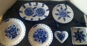 lot 94 image: 6 Pc Blue and White Hanging Plate Dcor