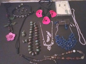 lot 73 image: Mixed lot of Jewelry including spiked choker, Necklace &amp earring Sets, and More