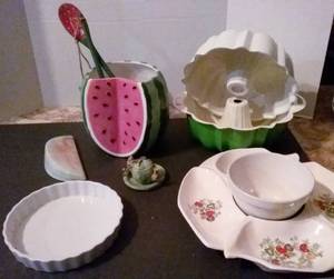 lot 78 image: Assorted Vintage Serving and Bakeware, plus Watermelon Dcor