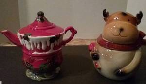 lot 81 image: Christmas Teapot and Moose Jar with Lid