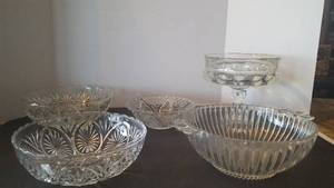 lot 144 image: Assortment of Vintage Cut and Pressed Glass Bowls
