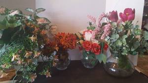 lot 151 image: 4 Floral arrangements in Various Glass Containers