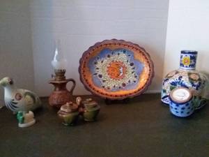lot 163 image: Mexican Pottery (Including Talavera), Mini Lantern, and more