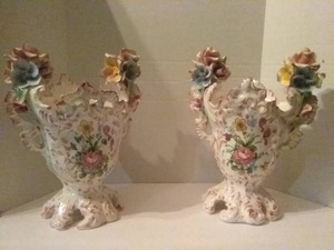 lot 184 image: Pair Vintage Italian Nuve Rose Vases, 15  tall(one has chip on flower)