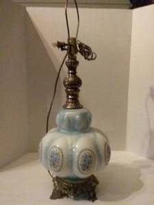 lot 238 image: Accurate Castings Vintage Lamp, No Shade