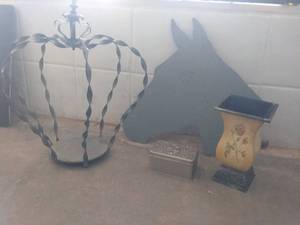 lot 281 image: Metal Planters and Wall Dcor. Crown, Horsehead, Plus