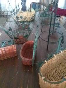 lot 298 image: Generous Quantity of Grape Theme planters, serving organizers, and more