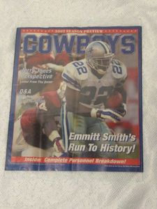 lot 45 image: 2002 COWBOYS SESON PREVIEW MAGIZINE