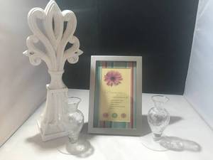 lot 63 image: HOME DECOR