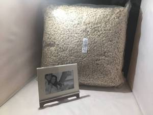 lot 88 image: HOME DECOR