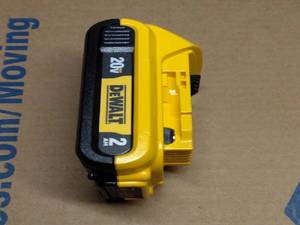 lot 171 image: DEWALT 20V MAX 2AH BATTERY NEW