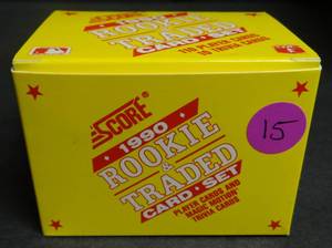 lot 15 image: 1990 SCORE BASEBALL ROOKIE & TRADED UPDATE 120 CARD SET - FRANK THOMAS RC
