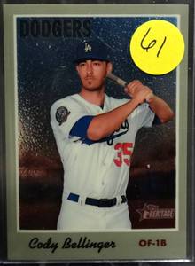 lot 61 image: 2019 Topps Heritage Cody Bellinger Chrome  Refractor