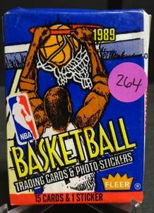 lot 264 image: WOW 1989 NBA Hoops Unopened Wax Pack Chance for Mint Jordan Bulls (15 cards)