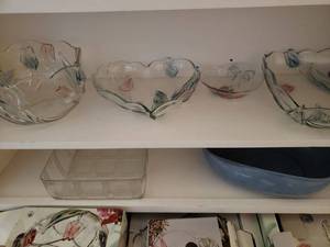 lot 60 image: Mikasa Matching Set of Platter, Bowls