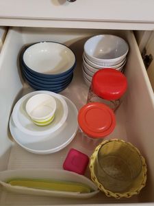 lot 67 image: Contents of Drawer Simple Dining Bowl Set, Noritake Colorwave Blue Bowl Set and More