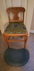 lot 119 image: Antique Chair 15x16x28 and Foot Stool