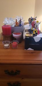 lot 122 image: Westland Giftware Cows, Crystal Lotus Candle Holders, Tint Clown Figurines made in Hong Kong