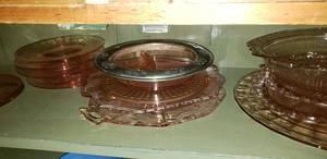 lot 133 image: Pink Depression Glass Dish Set